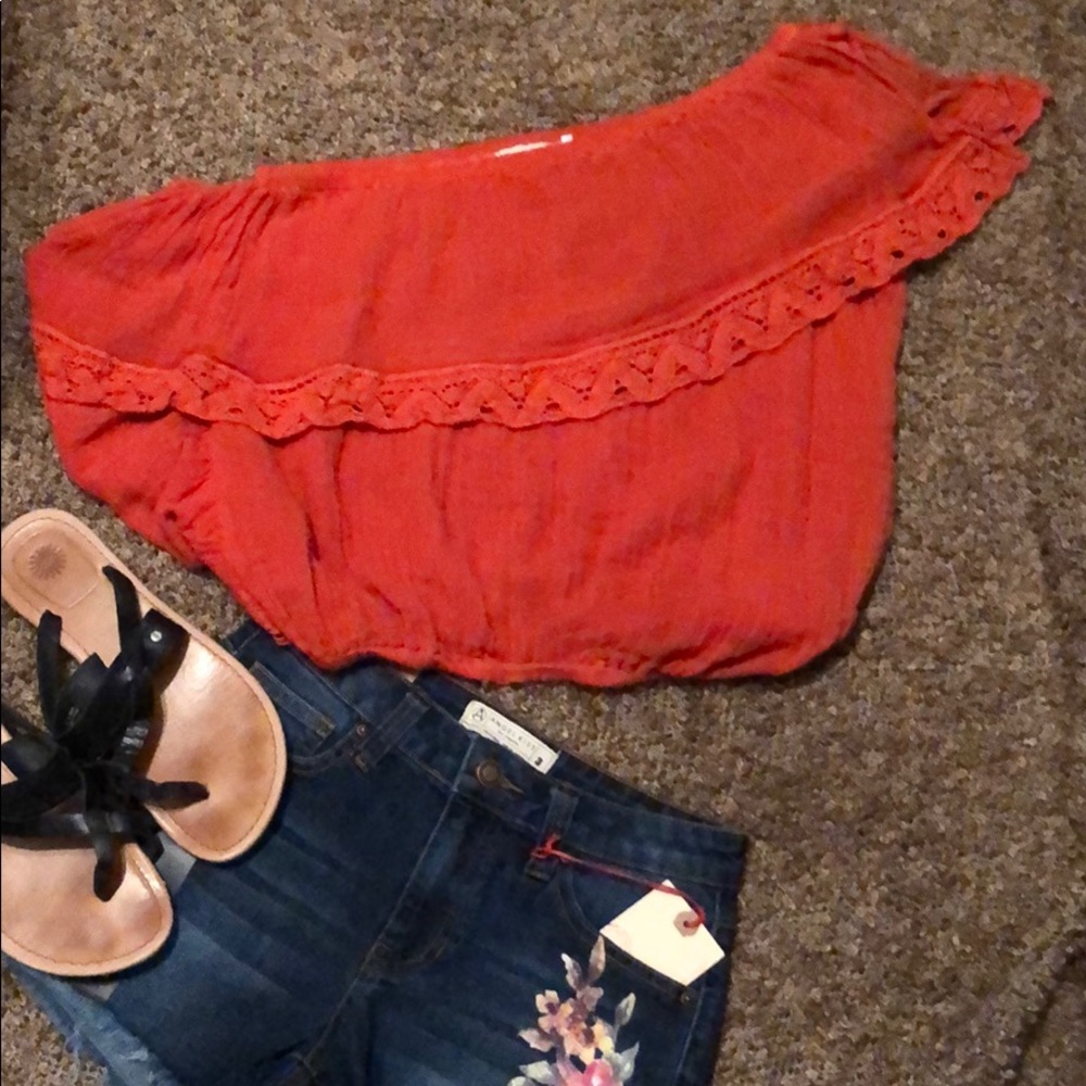 NWOT- Jen’s Pirate Booty Midtown Crop